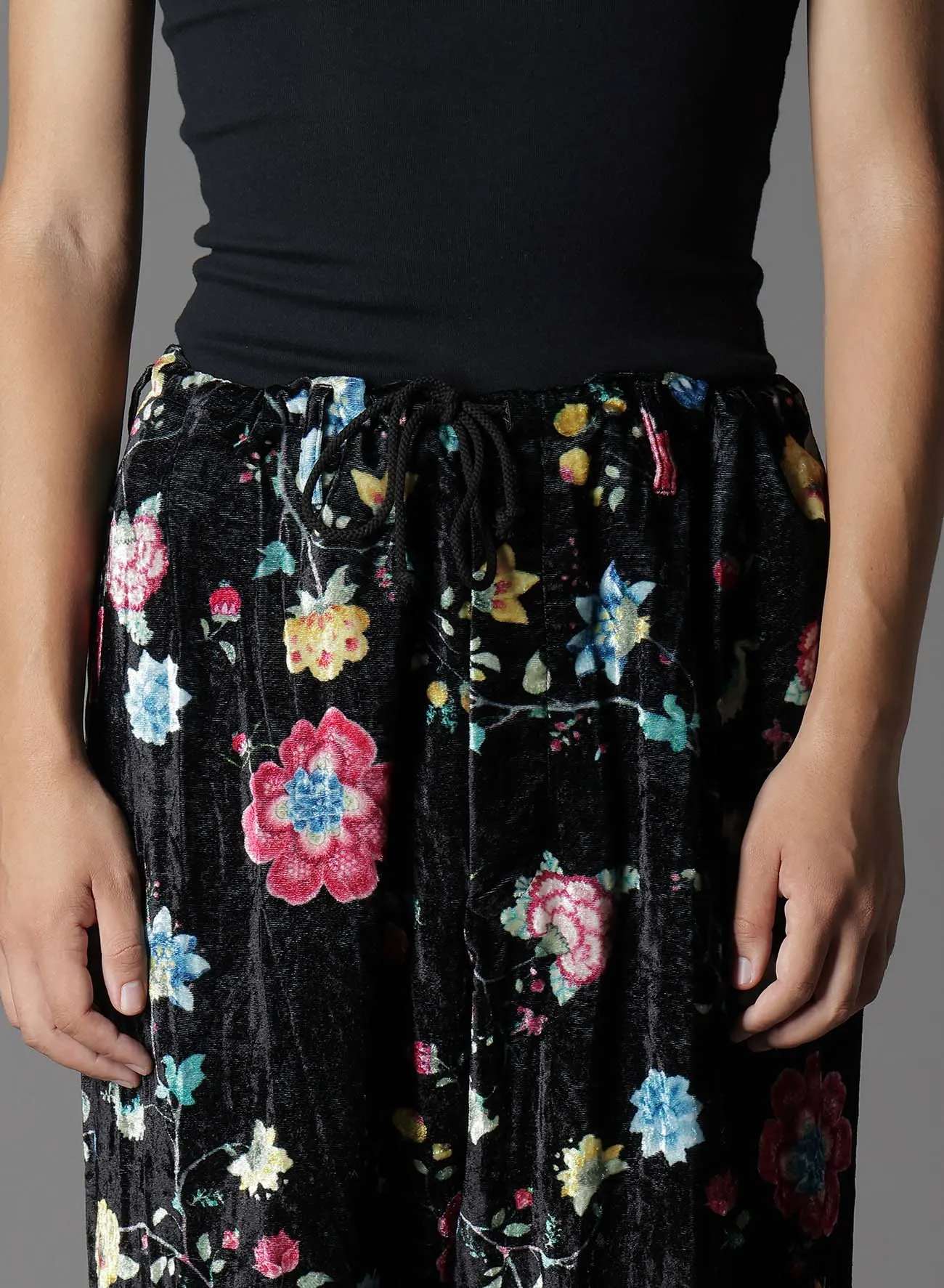 RAYON VELVET PRINT CHINESE FLOWER WAIST DRAWSTRING PANTS