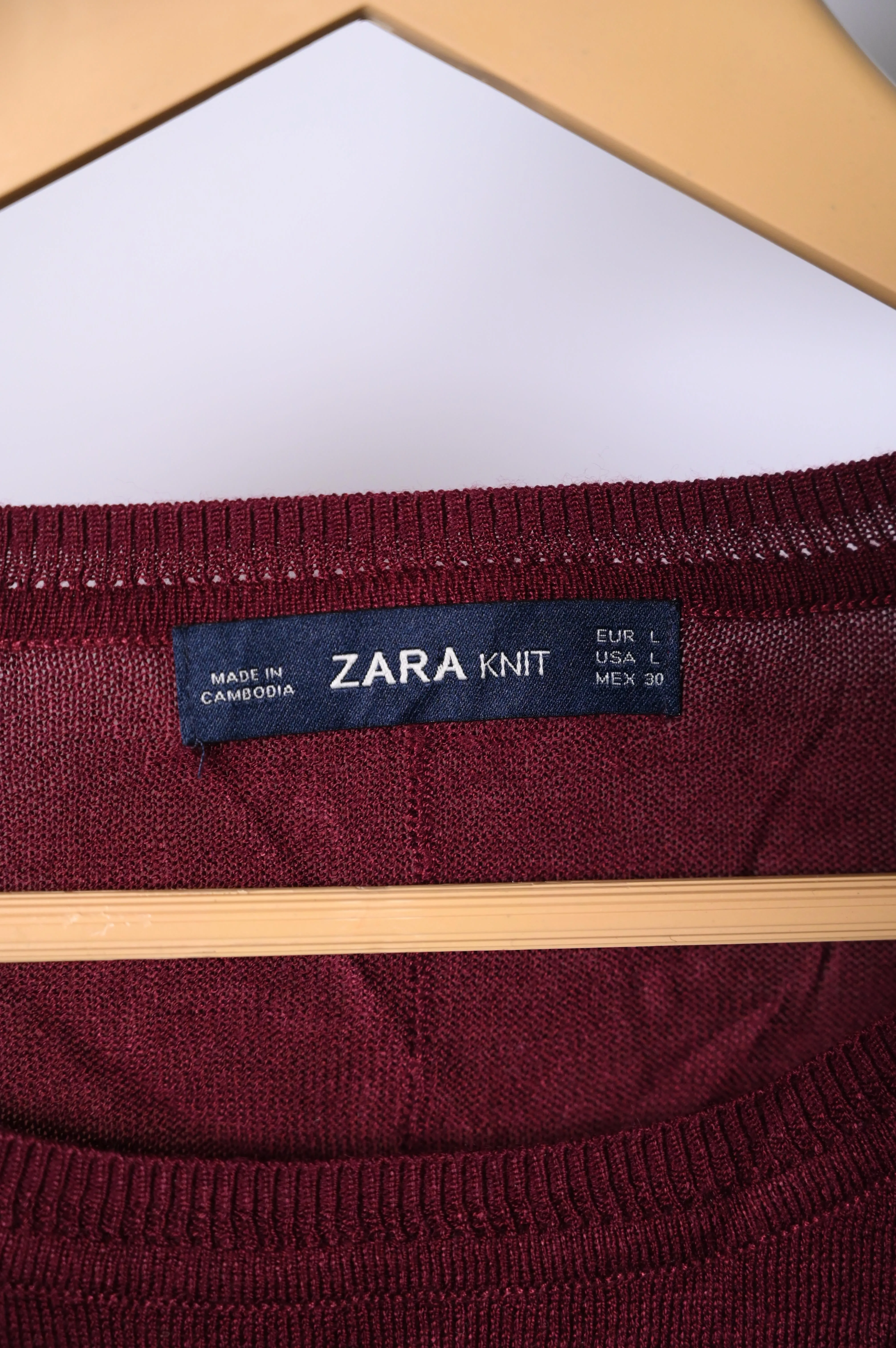 Zara Medium Maroon Sweatshirt